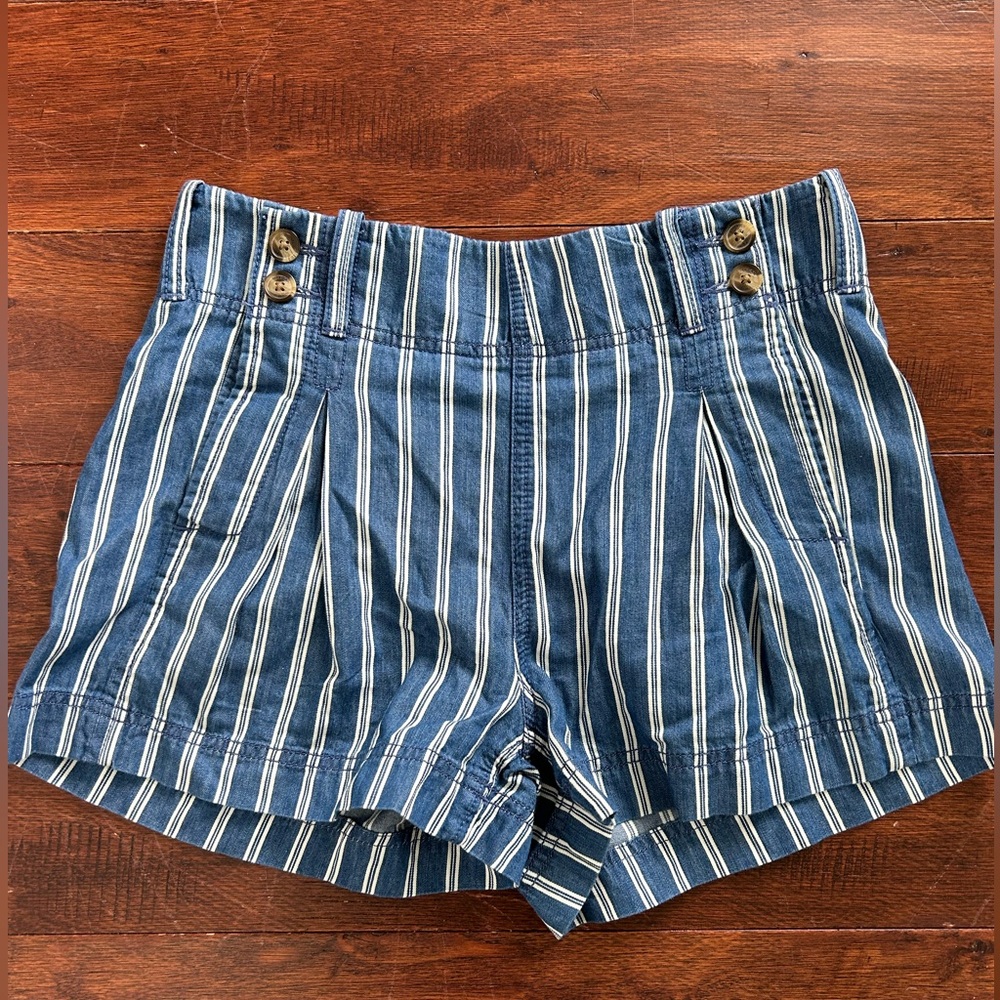 Brand New American Eagle Blue and White Striped Shorts Size 4